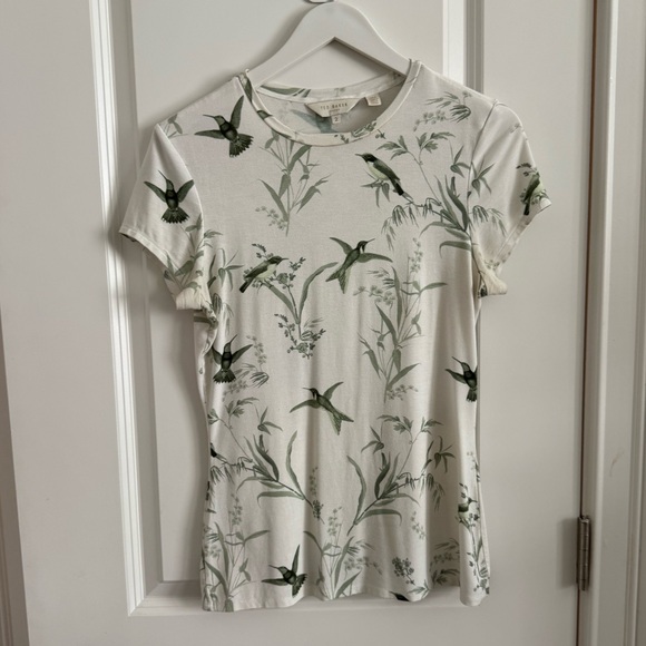 Ted Baker Yumelia Fortune Floral Fitted Tee In White Green S/M - Picture 5 of 13